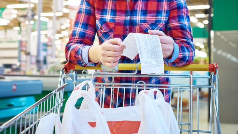 Изследване: Все повече потребители загърбват марките и търсят стойност и цена